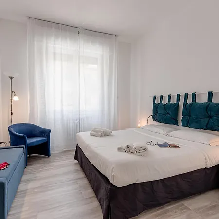 Frullhouse - Sweet Dreams In Apartament *